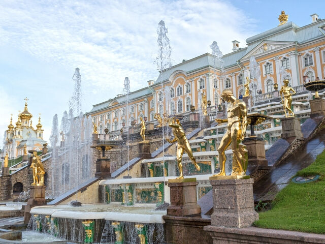 KRAL & KRALİÇE: ST. PETERSBURG & MOSKOVA PC 2026 (LED-VKO)