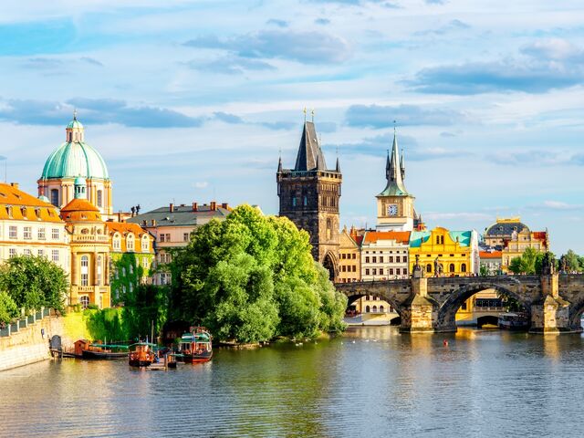 Görkemli Orta Avrupa: Budapeşte – Viyana - Prag 2026 İlkbahar – Yaz Dönemi (Bratislava Turu Dahil) Ajet Hava Yolları ile 7 Gece