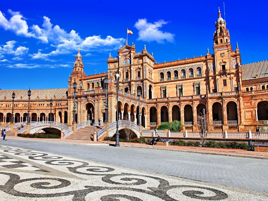 Görkemli İspanya ve Endülüs Şehirleri Yılbaşı Özel Türk Hava Yolları ile 7 Gece