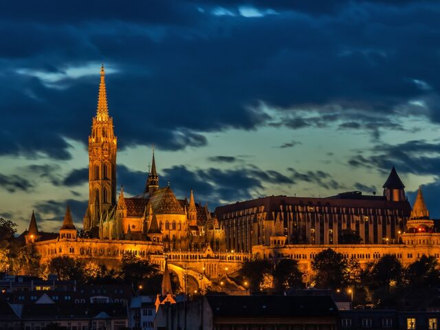 GÖRKEMLİ ORTA AVRUPA : BUDAPEŞTE-VİYANA-PRAG 2025 Yaz Dönemi Türk Hava Yolları ile 7 Gece (BUD-PRG)