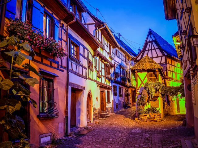 İzmir’den Direkt Hareket Görkemli Rüya Üçgeni İsviçre – Fransa – Almanya Yılbaşı Özel SunExpress Hava Yolları ile 5 Gece