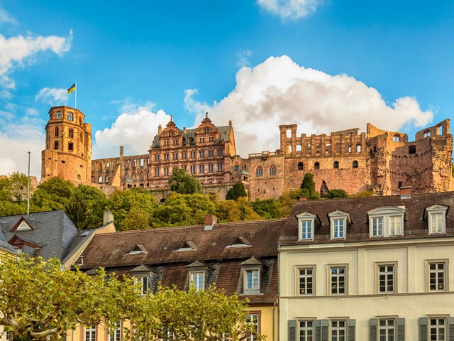 İzmir’den Direkt Hareket Görkemli Rüya Üçgeni İsviçre – Fransa – Almanya Yılbaşı Özel SunExpress Hava Yolları ile 5 Gece