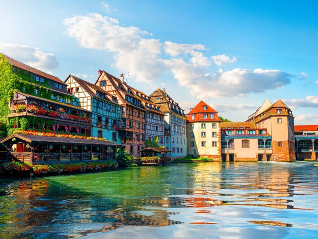 Görkemli Rüya Üçgeni İsviçre – Fransa – Almanya 2025 Sonbahar – Kış Dönemi Türk Hava Yolları ile 4 Gece 