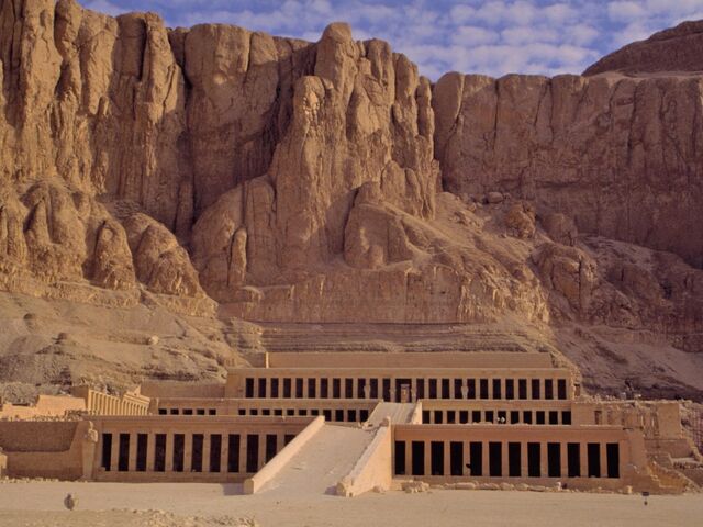 Ankara’dan Direkt Hareket  Nil’in Görkemli Dörtlüsü Hurghada – Luxor – İskenderiye- Kahire 2025 Dönemi Ajet ile 6 Gece 