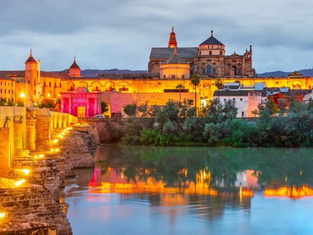 İzmir’den Direkt Hareket Görkemli İspanya ve Endülüs Şehirleri SunExpress Hava Yolları ile 7 Gece