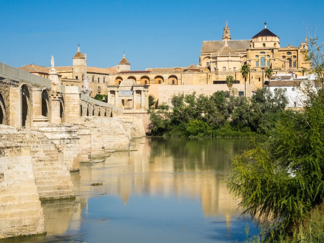 Görkemli İspanya ve Endülüs Şehirleri 2025 Sonbahar Dönemi Türk Hava Yolları ile 7 Gece