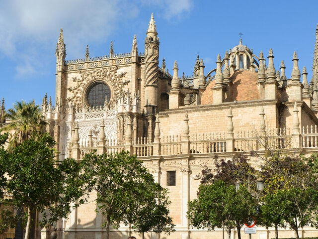 Görkemli İspanya ve Endülüs Şehirleri Yılbaşı Özel Türk Hava Yolları ile 7 Gece