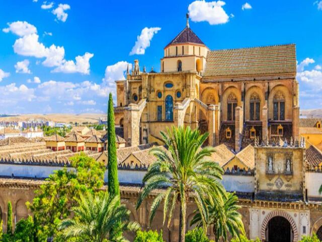 Endülüs’ten Katalonya’ya Masalsı Büyük İspanya & Endülüs Turu Elhamra Sarayı Dahil | 7 Gece | İstanbul Çıkış | Bcn-Mad | THY 19.03