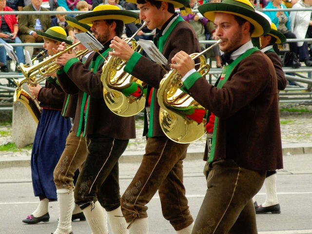 ALMANYA TURU OKTOBERFEST ÖZEL Türk Hava Yolları ile 7 Gece  (İST)